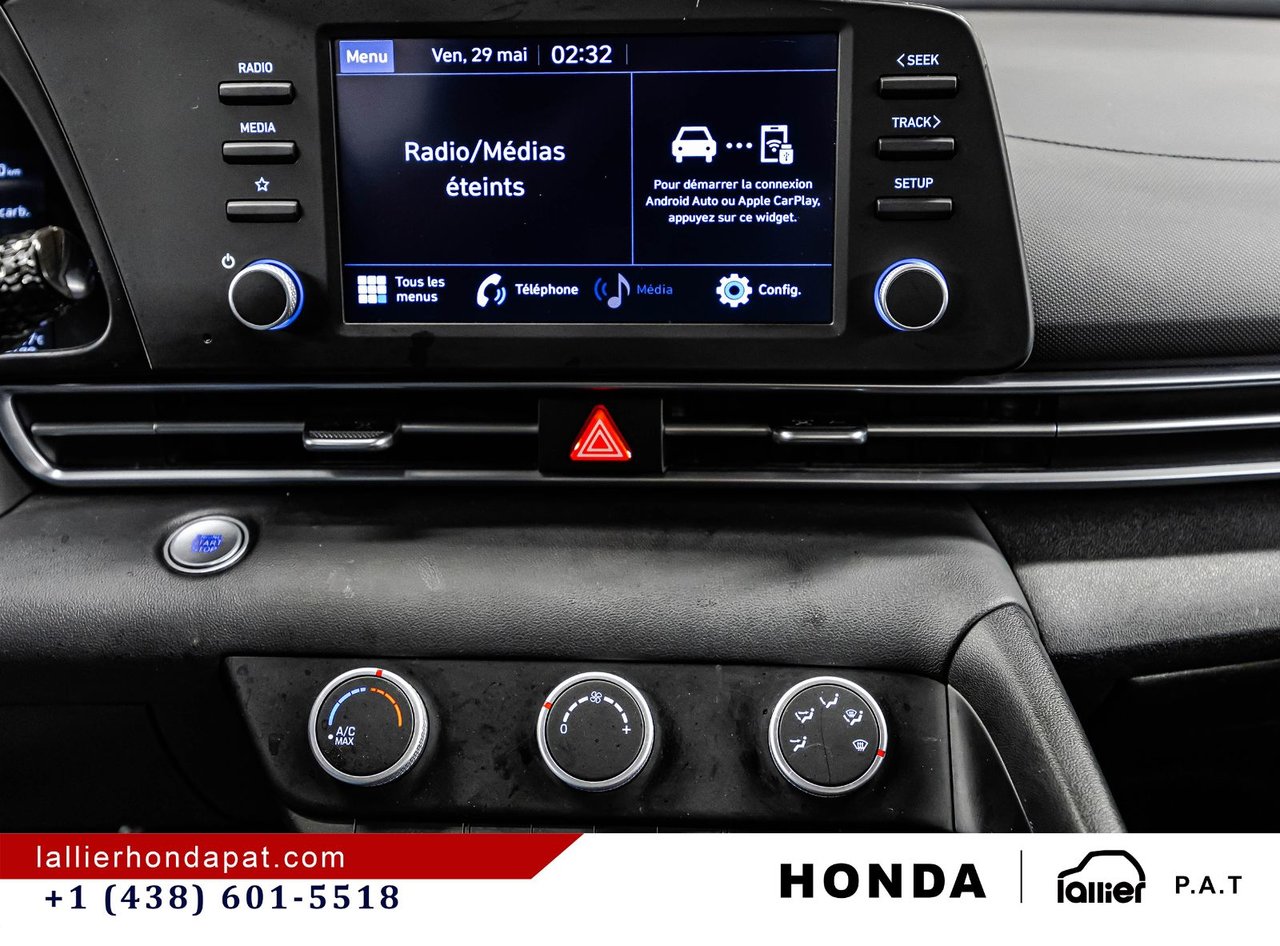 2022 Hyundai Elantra - Image 23
