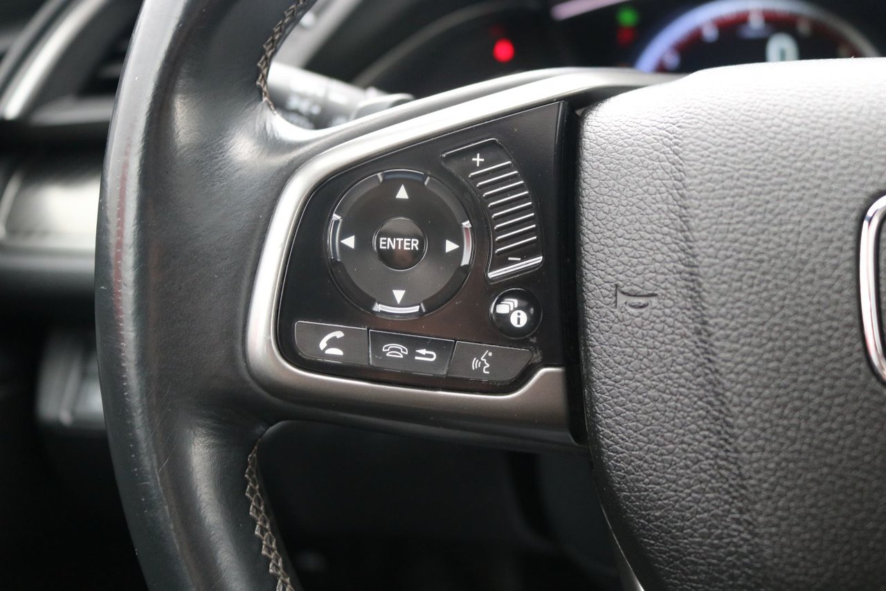 2017 Honda Civic Hatchback - Image 13