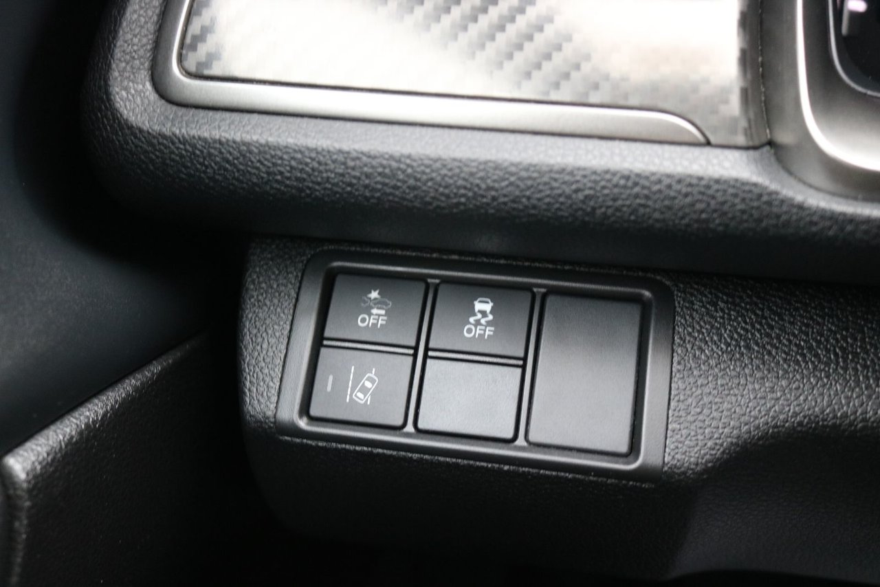 2017 Honda Civic Hatchback - Image 14