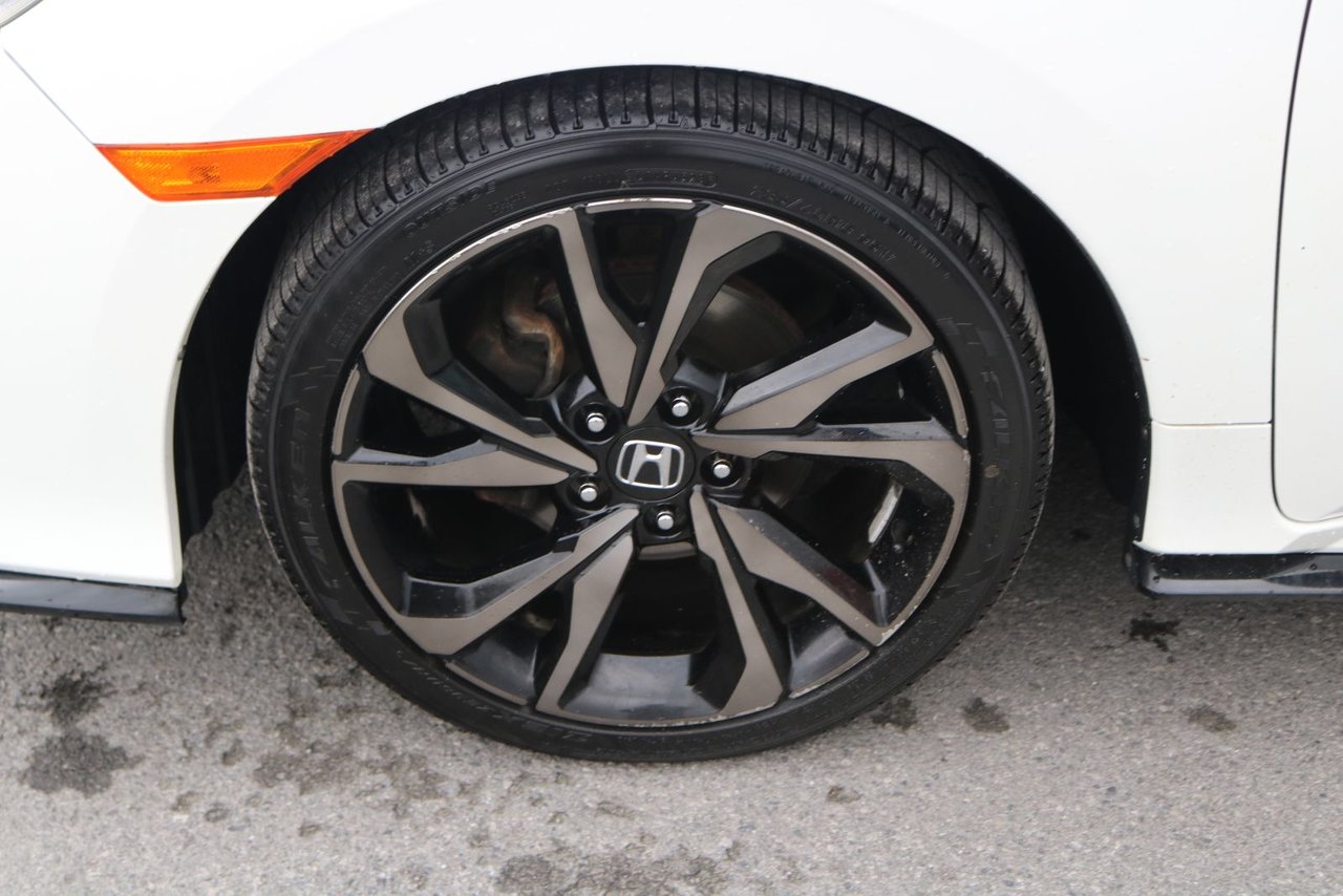 2017 Honda Civic Hatchback - Image 28