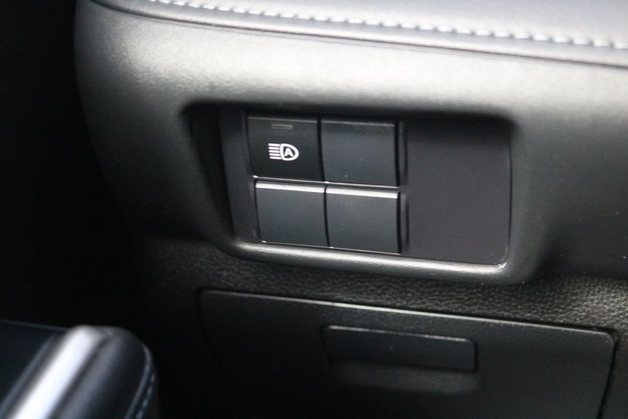 2020 Toyota Highlander - Image 15