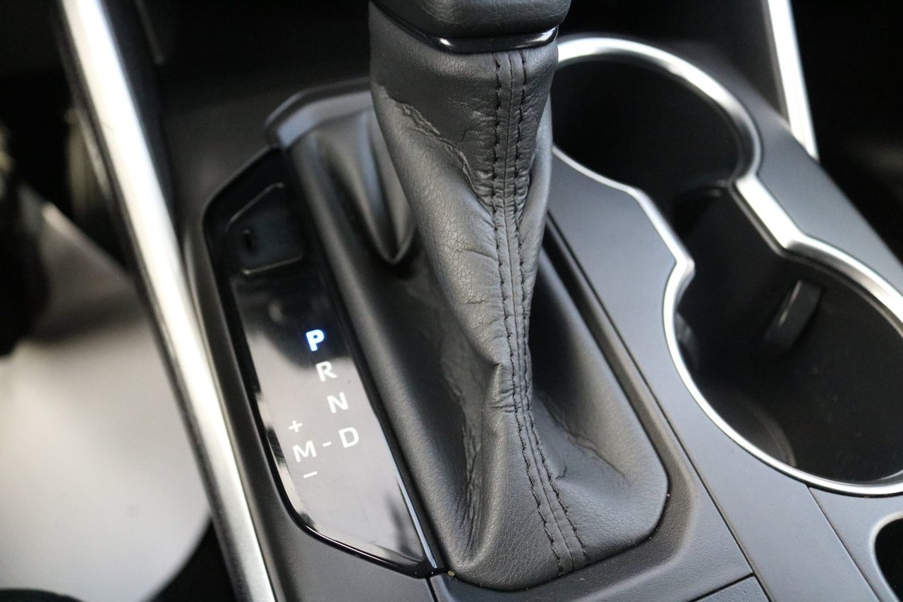 2020 Toyota Highlander - Image 18