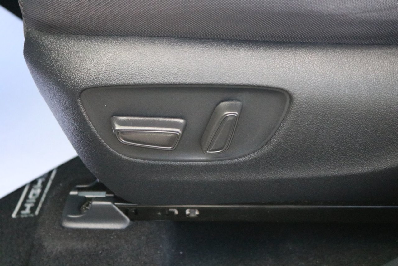2020 Toyota Highlander - Image 22