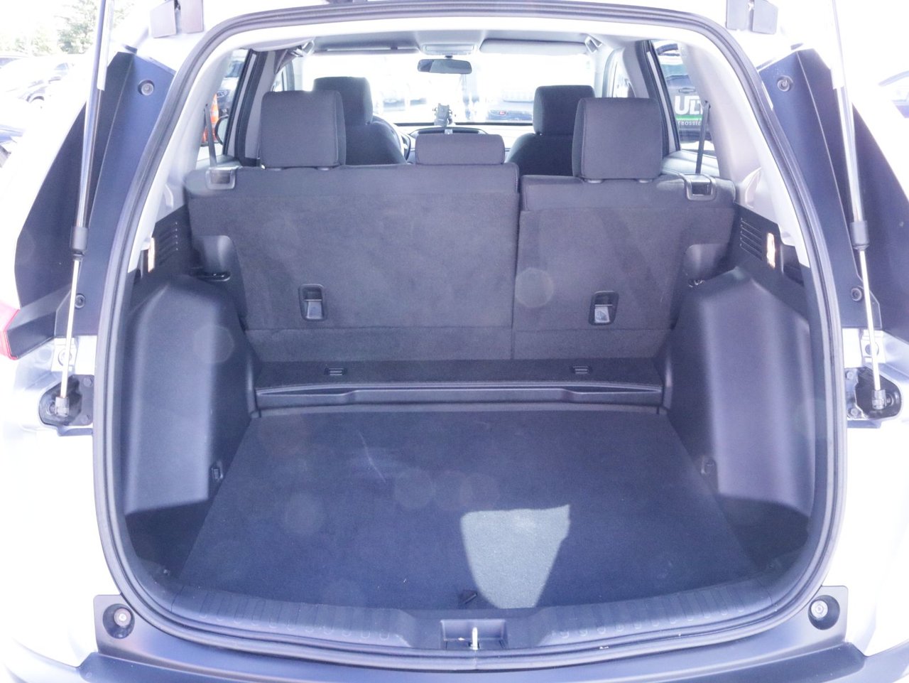 2018 Honda CR-V - Image 21