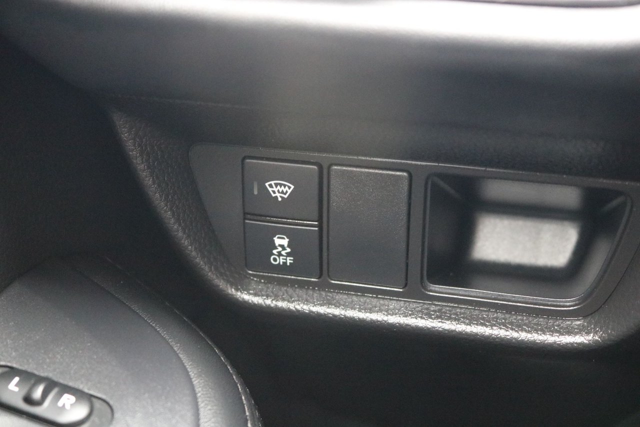2025 Honda HR-V - Image 13