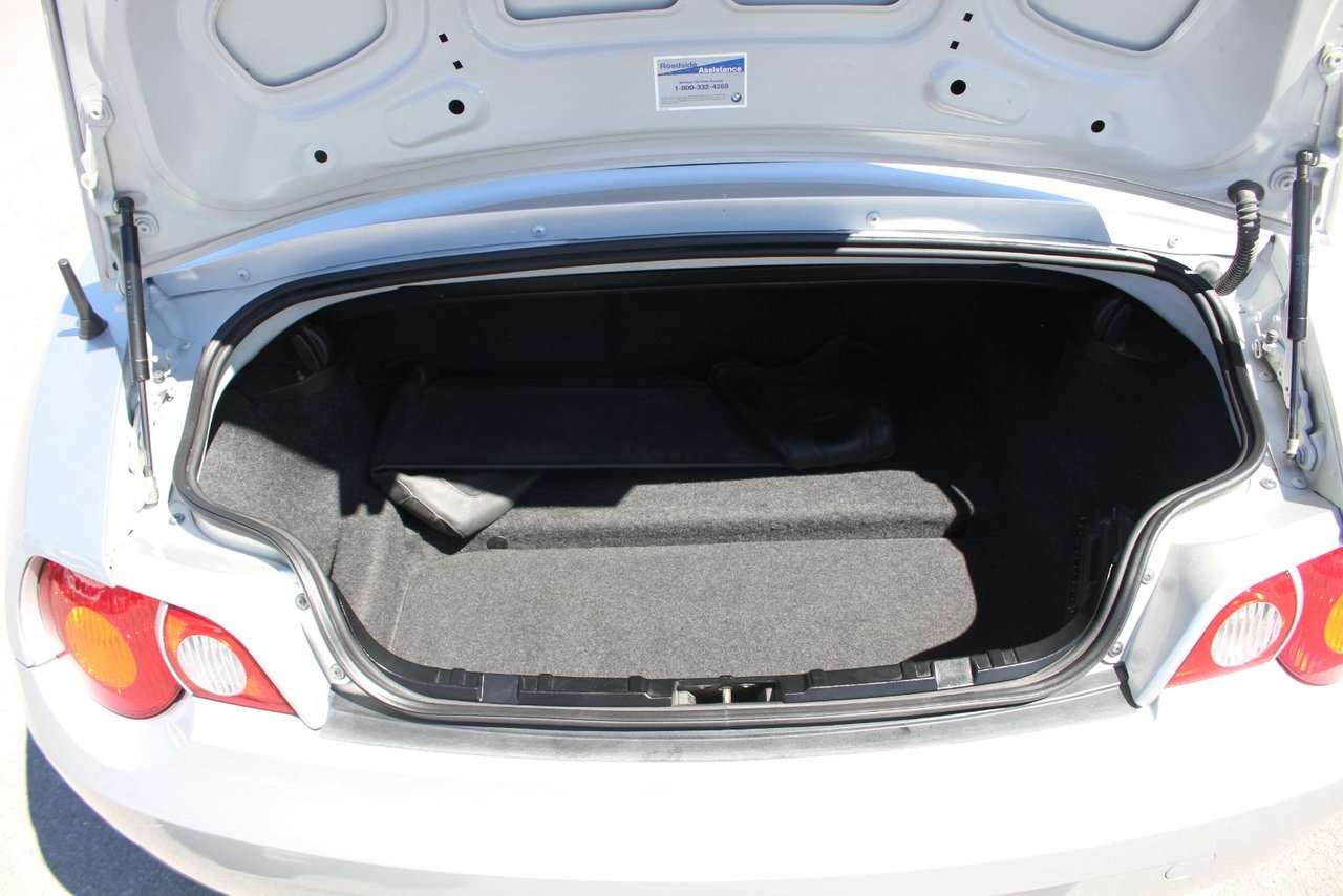 2004 BMW Z4 - Image 19