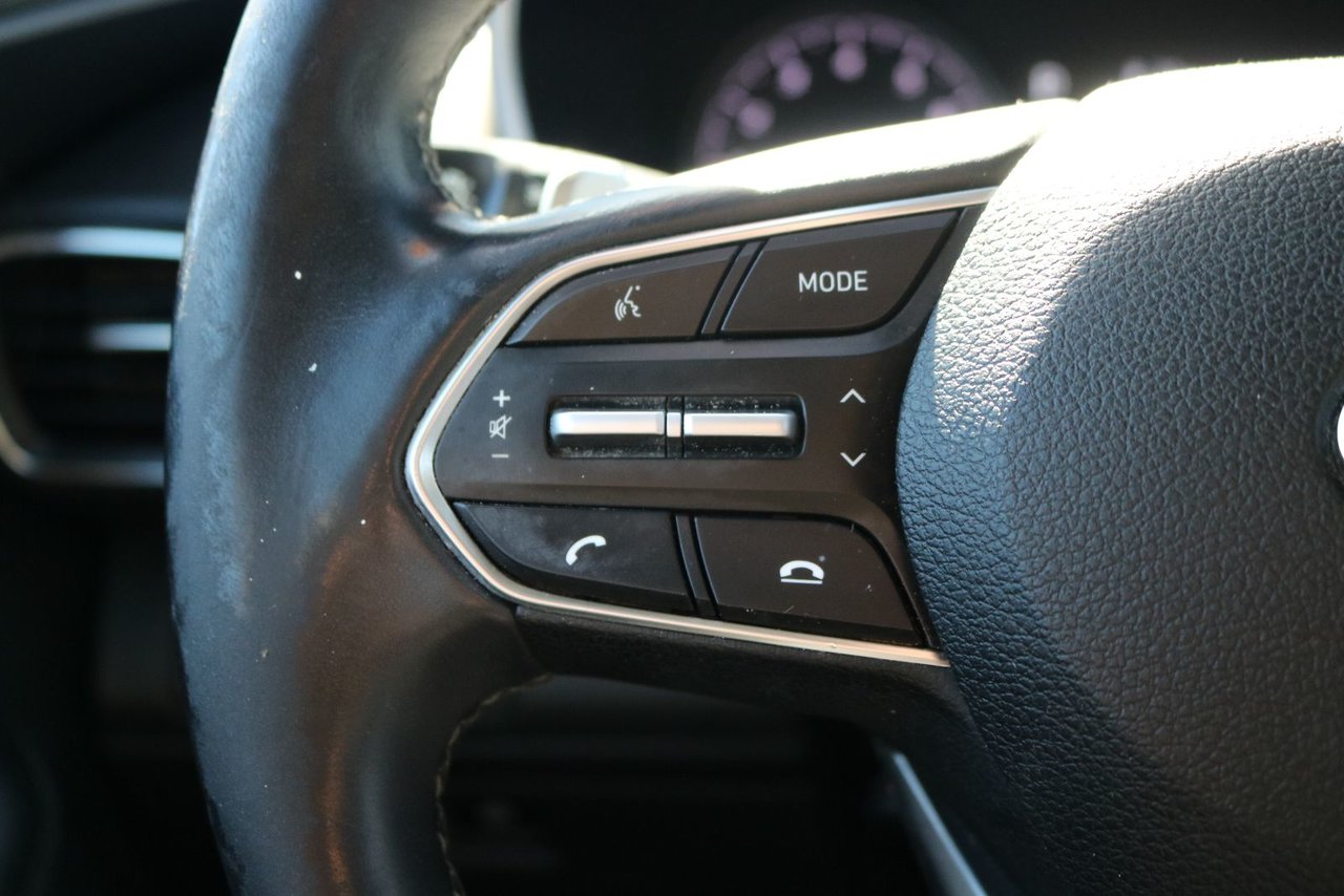2022 Hyundai Santa Fe - Image 12