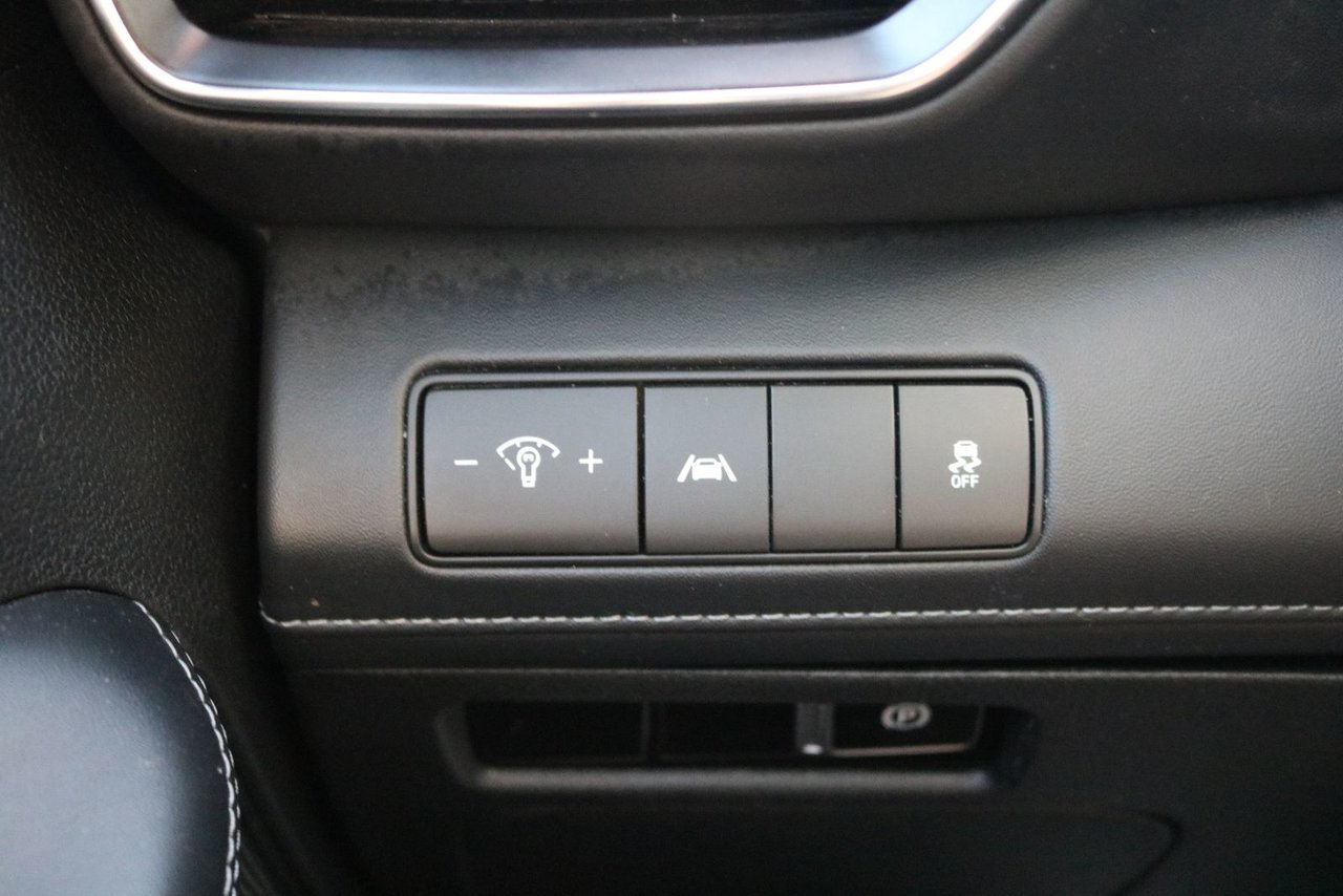 2022 Hyundai Santa Fe - Image 13