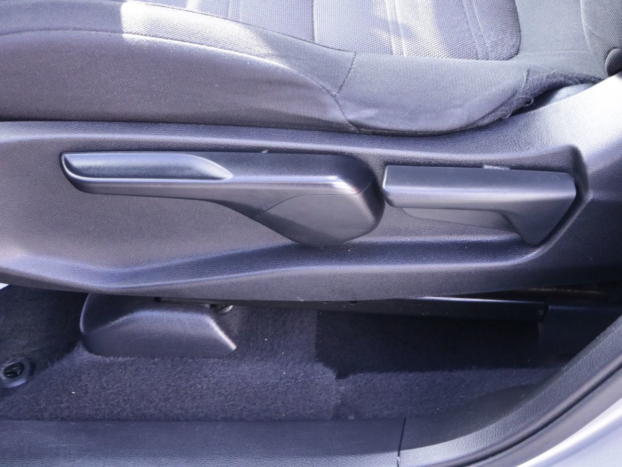2017 Honda CR-V - Image 19