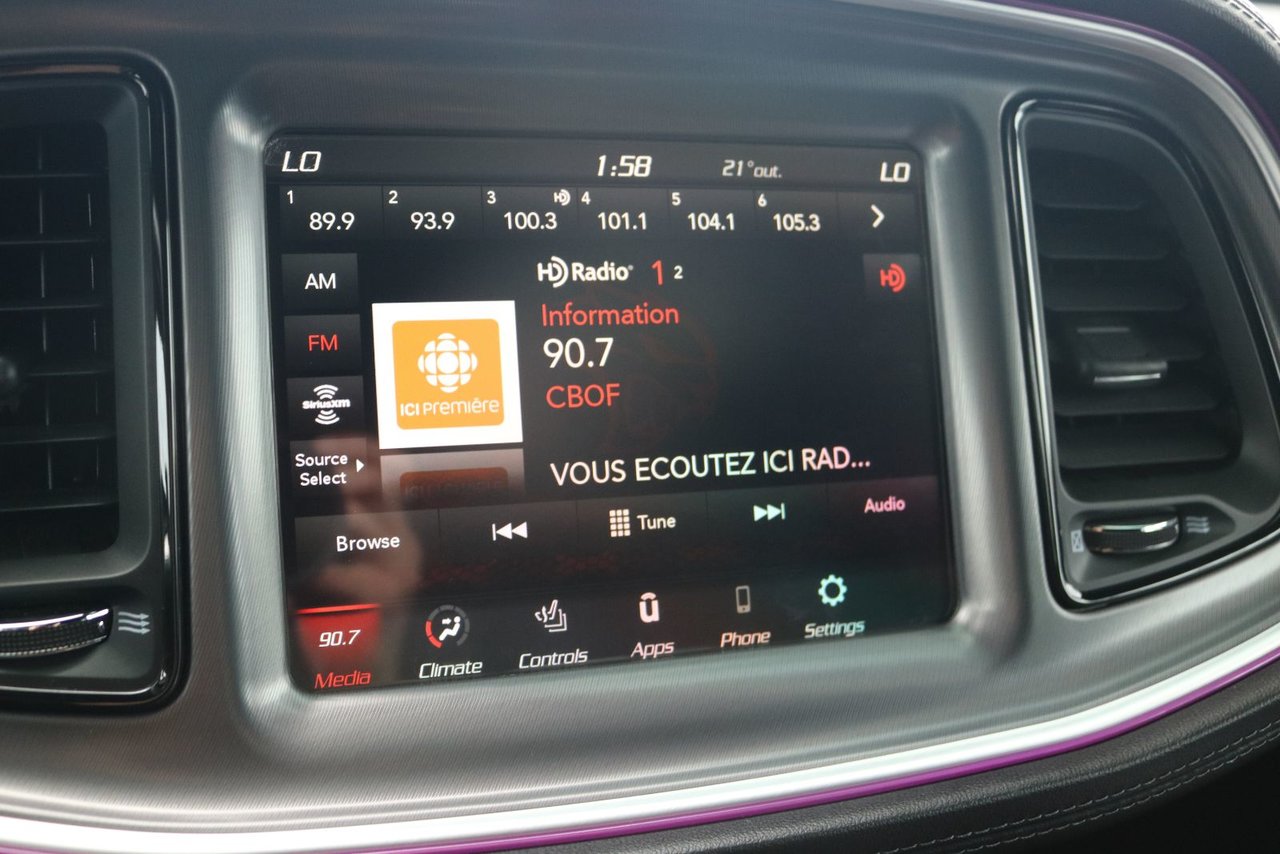 2021 Dodge Challenger - Image 25