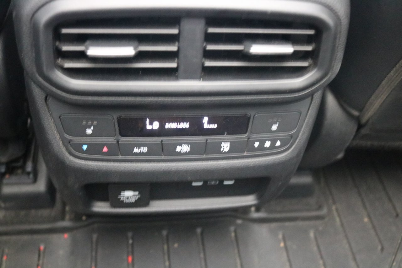 2025 Honda Pilot - Image 9