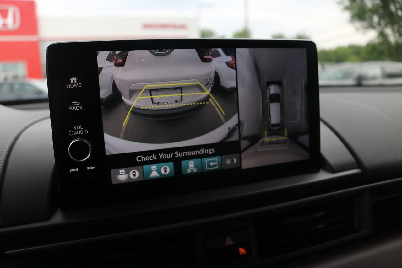2025 Honda Pilot - Image 24