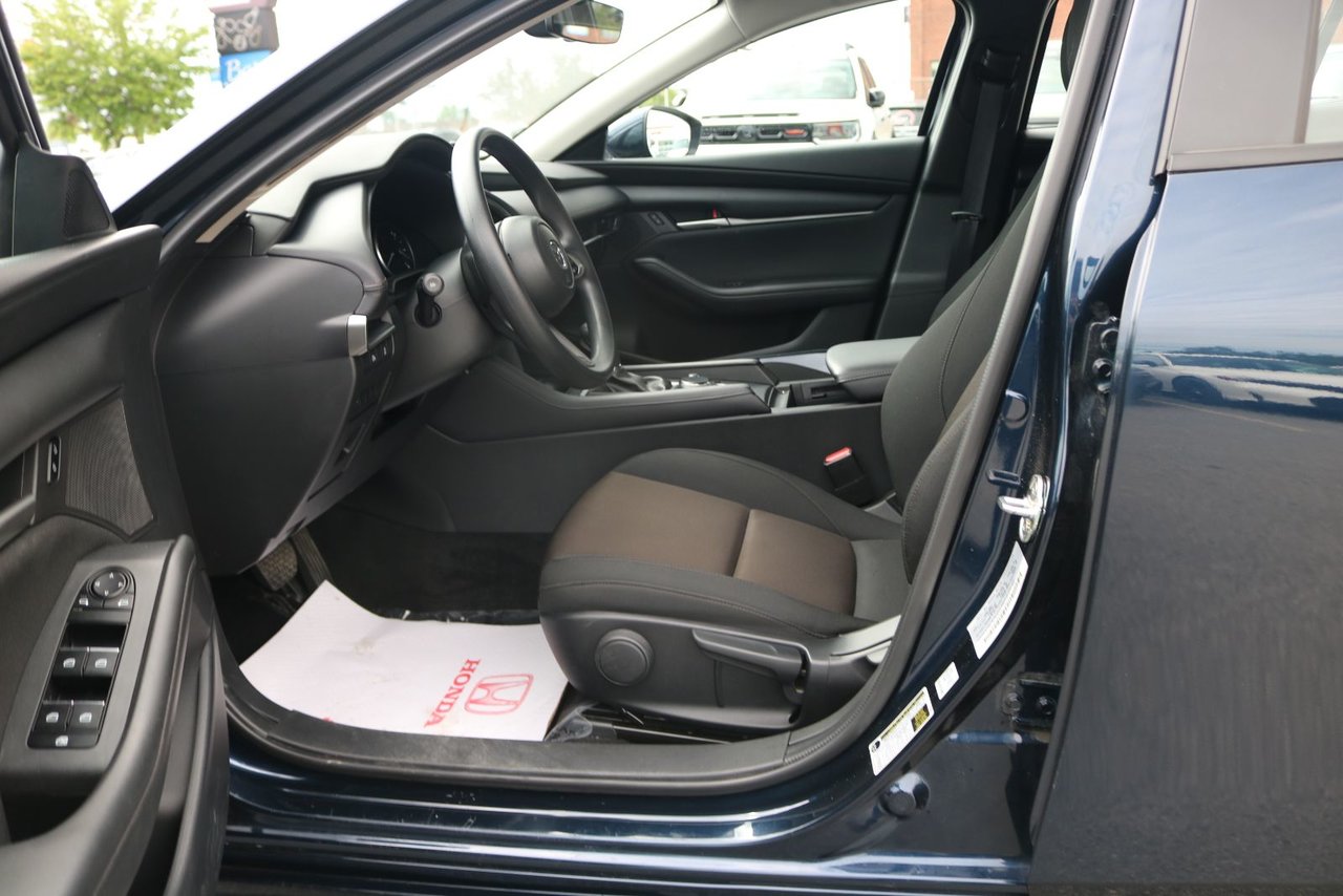 2025 Mazda Mazda3 - Image 7