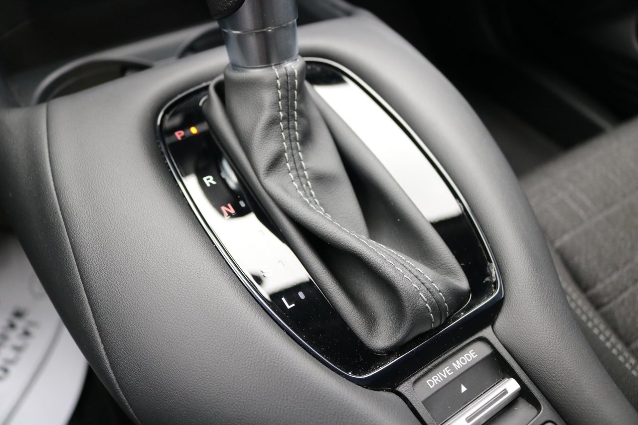 2025 Honda HR-V - Image 16