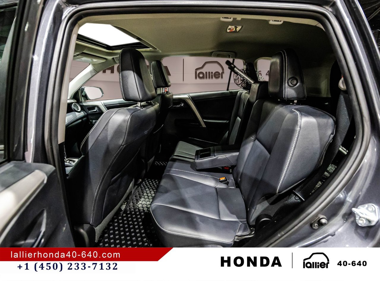 2016 Toyota RAV4 - Image 13