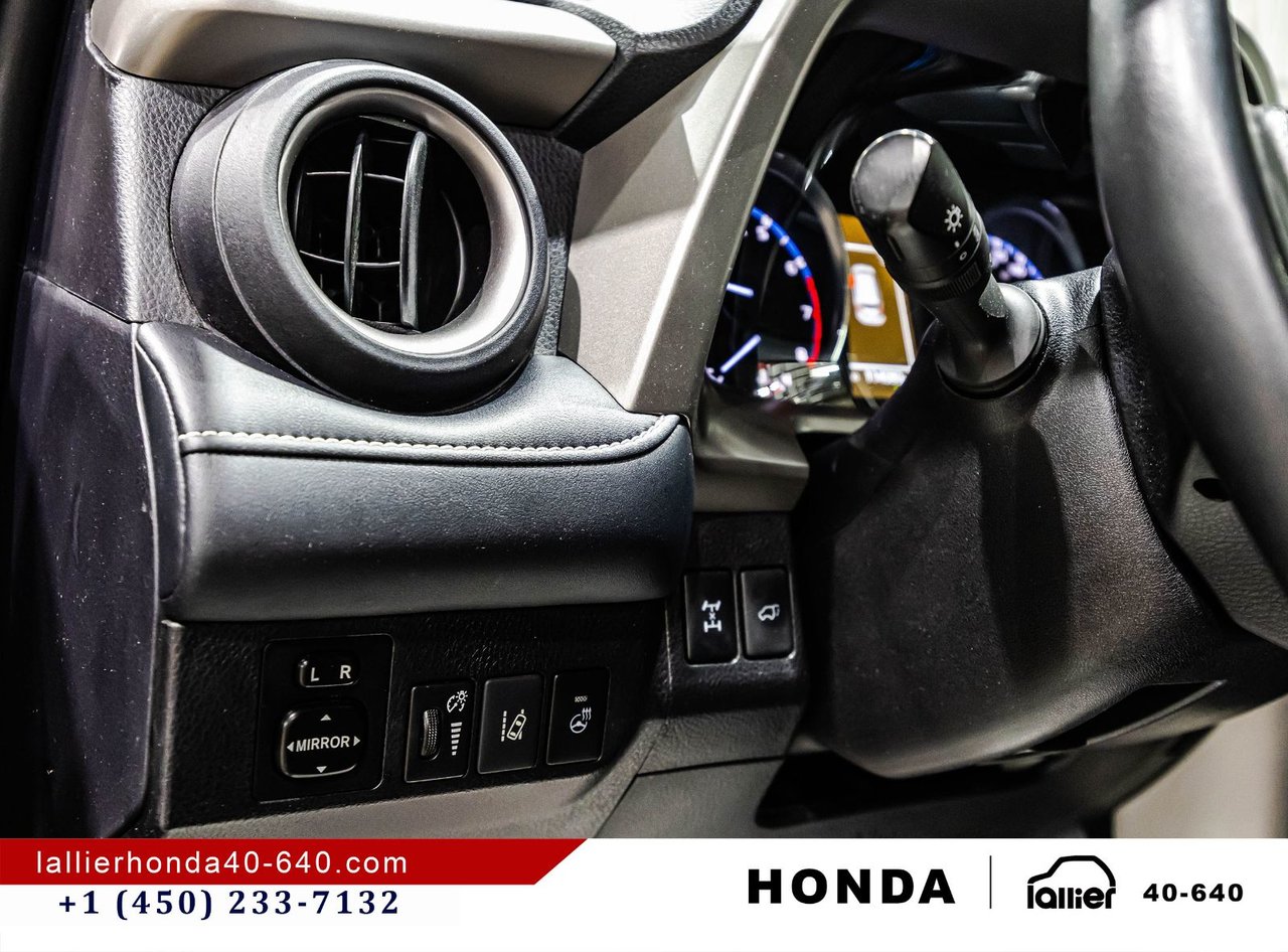 2016 Toyota RAV4 - Image 22