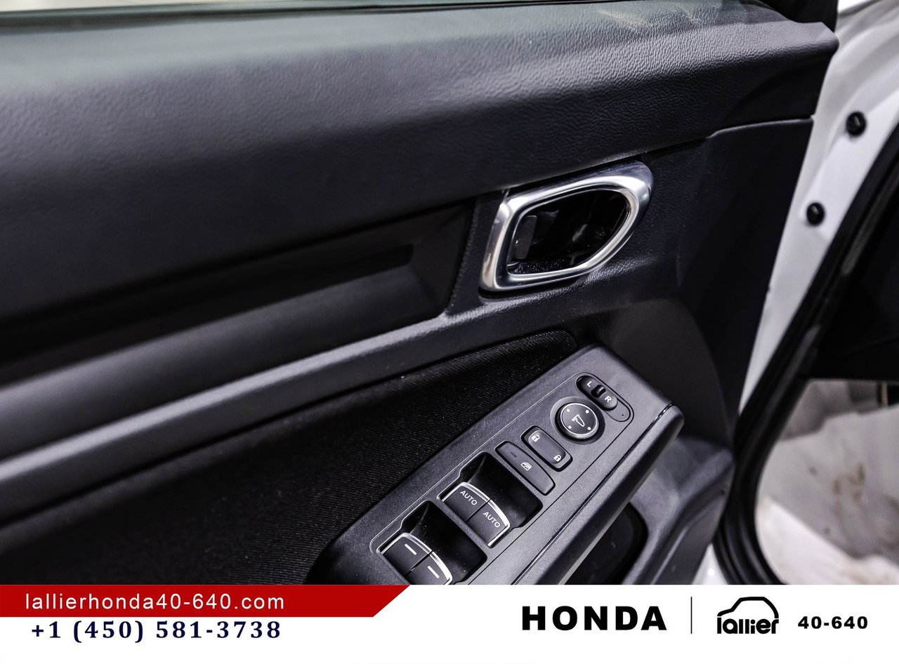 2023 Honda Civic Hatchback - Image 11