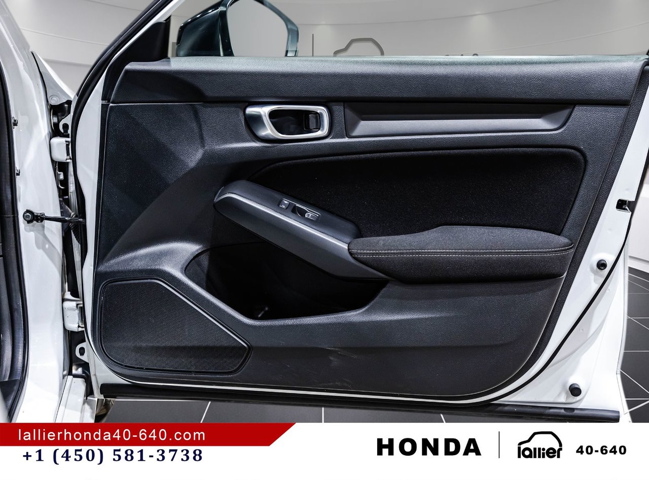 2023 Honda Civic Hatchback - Image 16