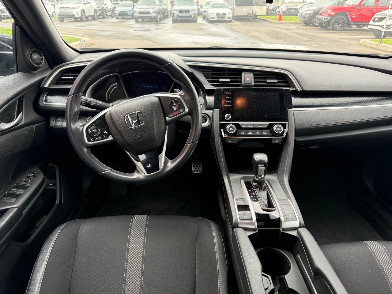 2019 Honda Civic Sedan - Image 11