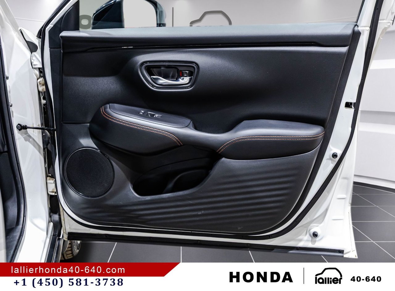 2023 Honda HR-V - Image 16