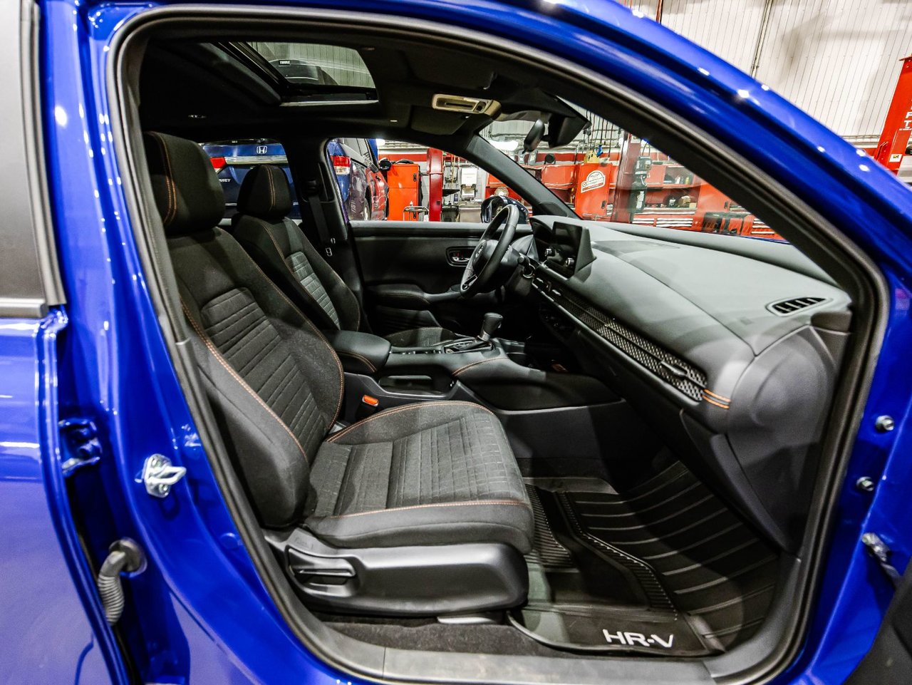 2025 Honda HR-V - Image 17