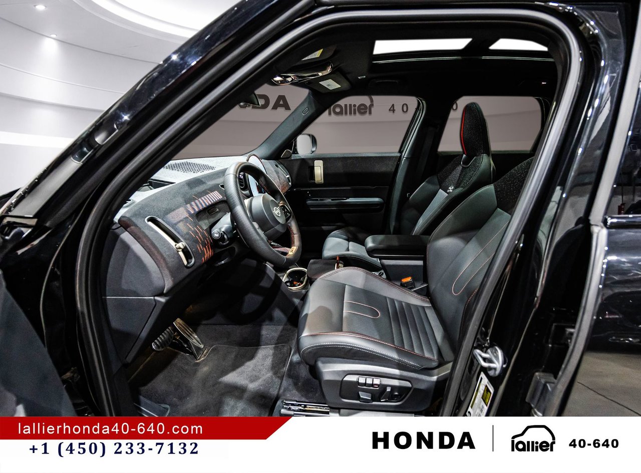 2025 MINI Countryman - Image 21