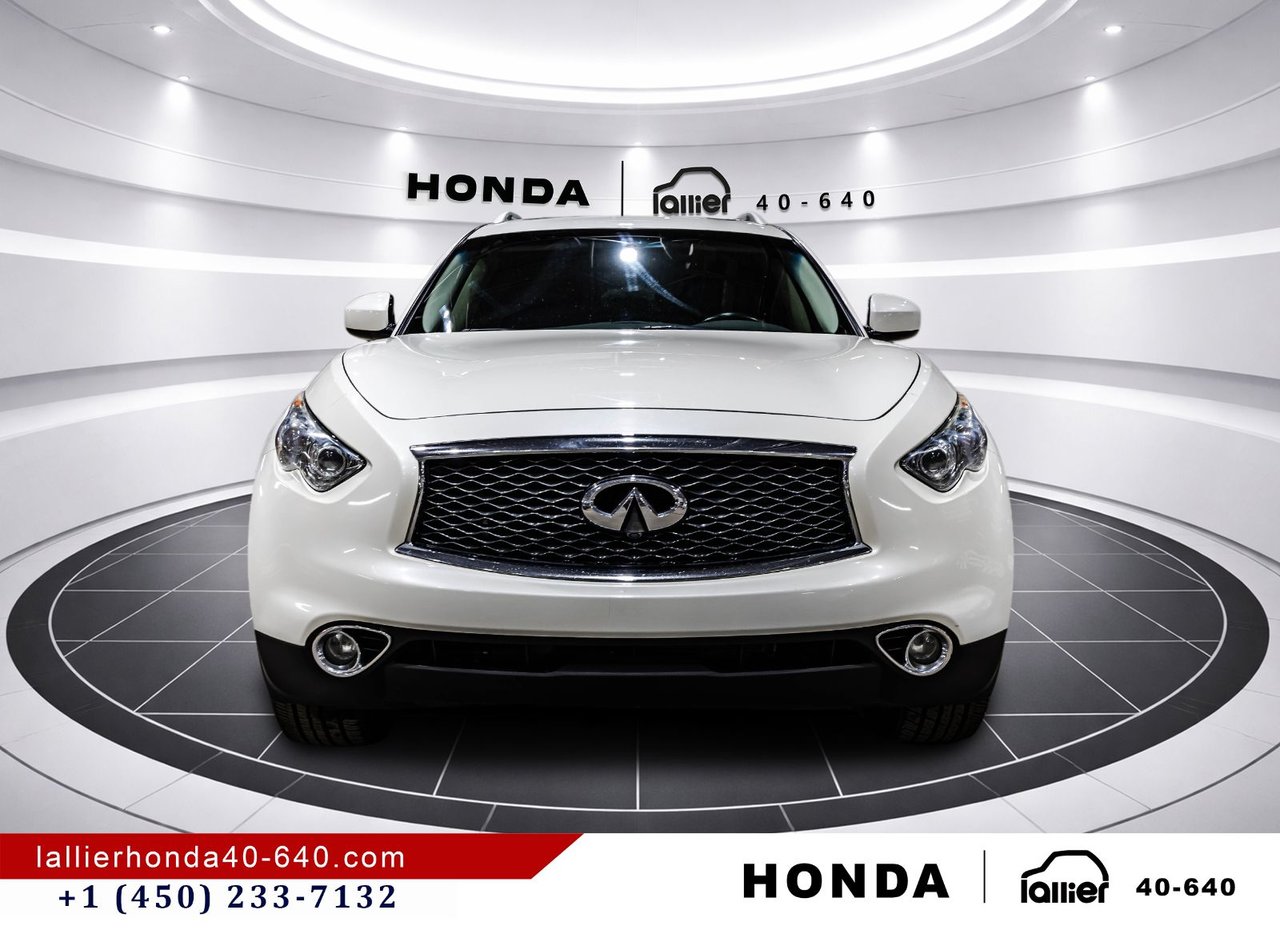 2017 Infiniti QX70 - Image 2