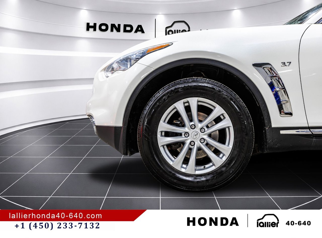 2017 Infiniti QX70 - Image 10