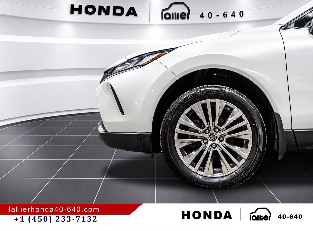 2023 Toyota Venza - Image 10