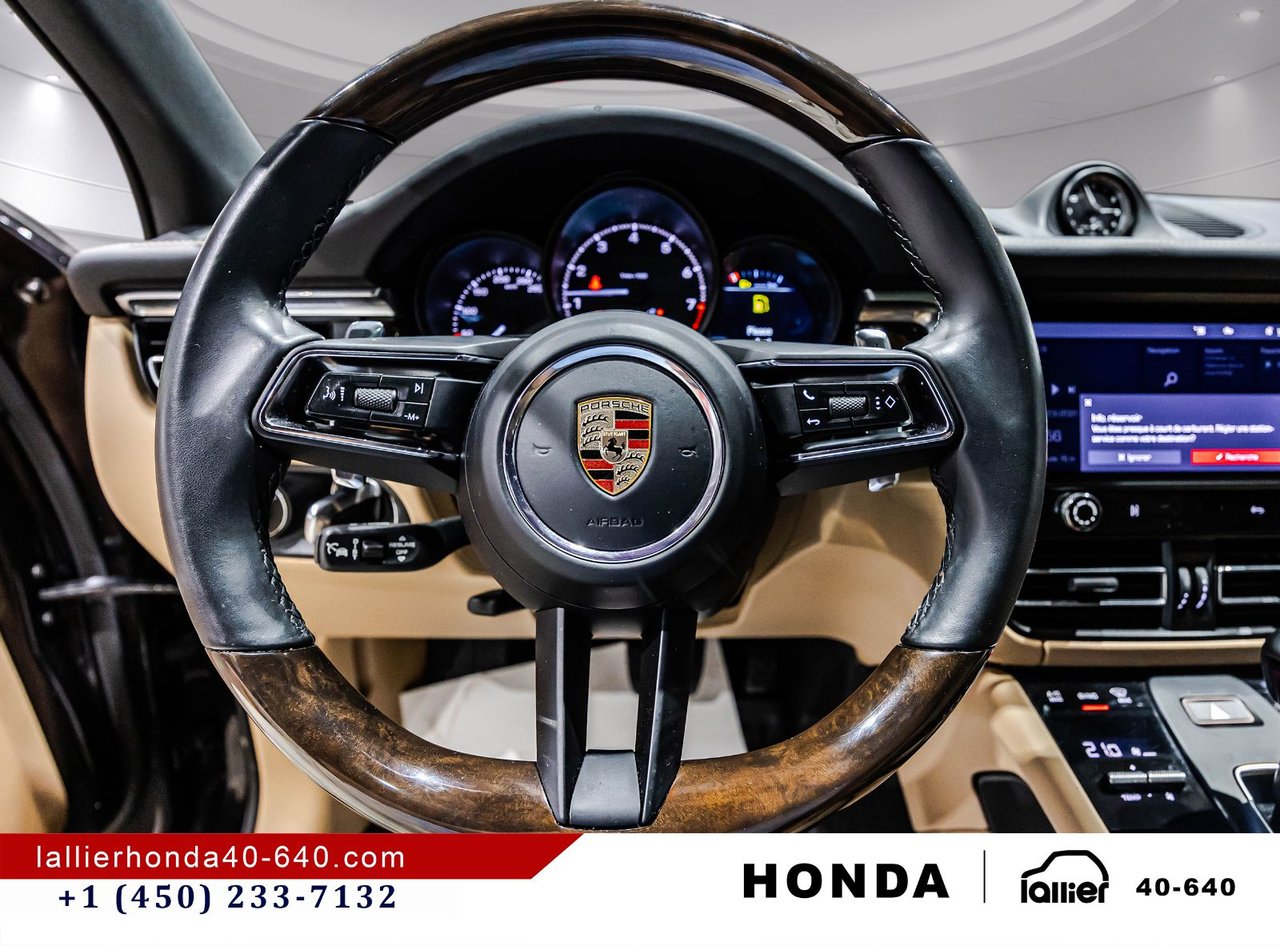 2025 Porsche Macan - Image 24