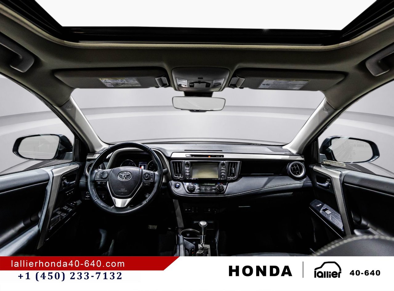 2017 Toyota RAV4 - Image 14