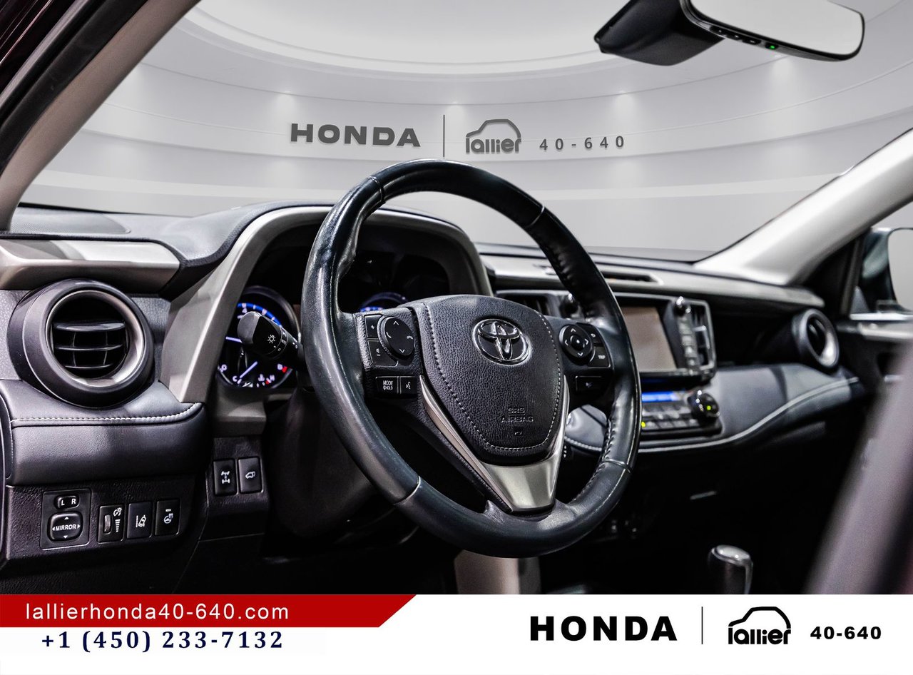 2017 Toyota RAV4 - Image 21