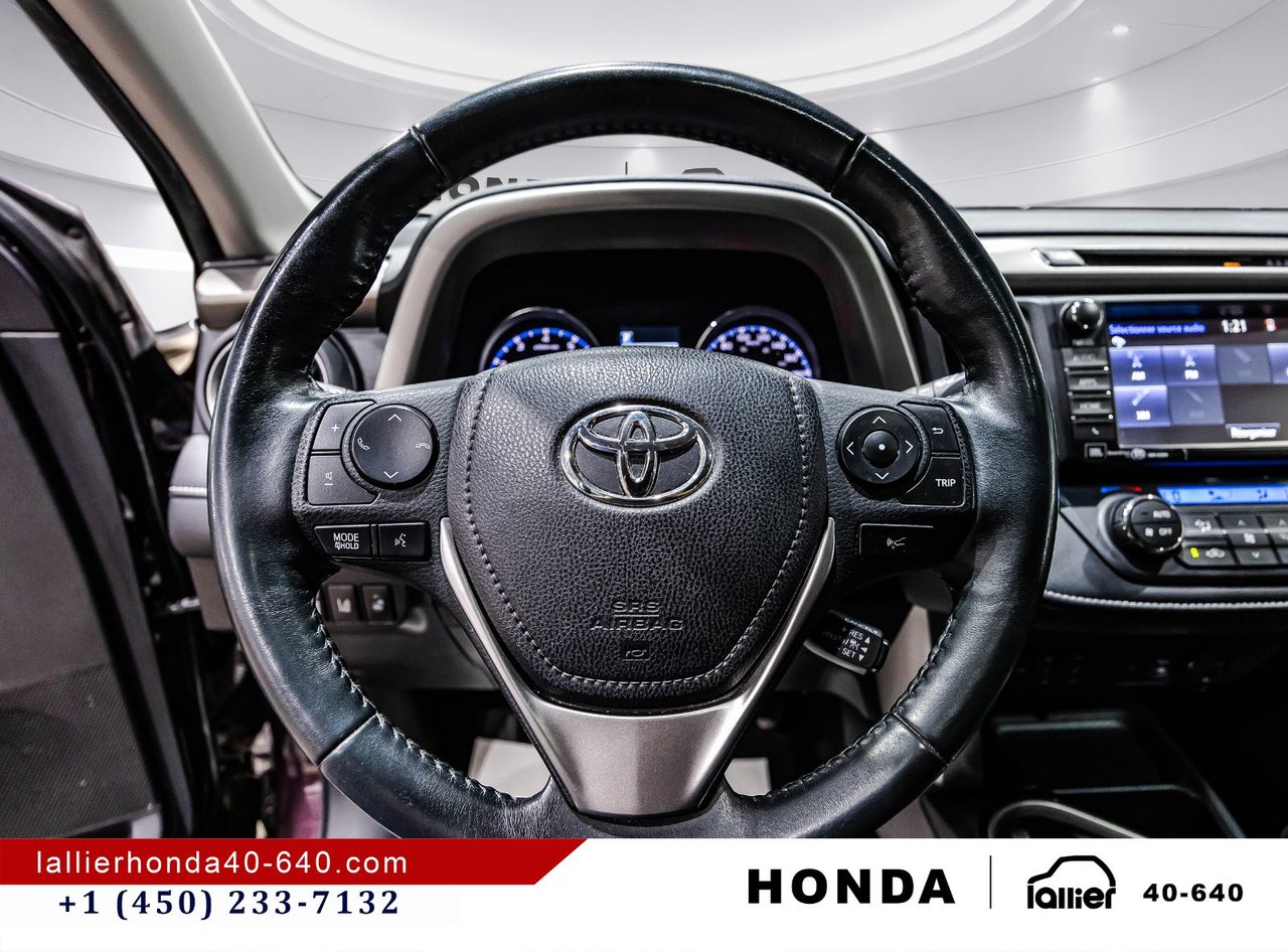 2017 Toyota RAV4 - Image 23