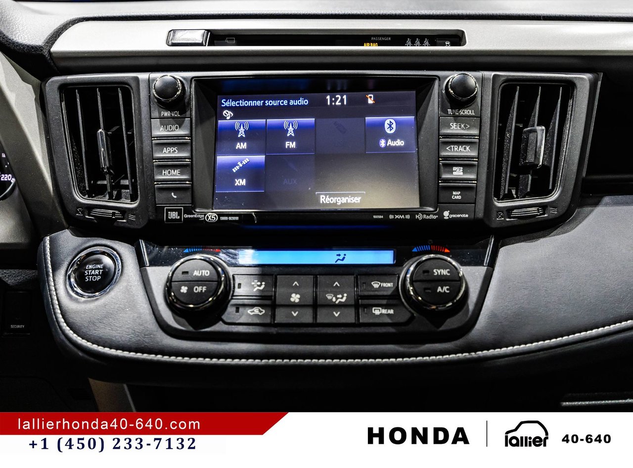 2017 Toyota RAV4 - Image 25