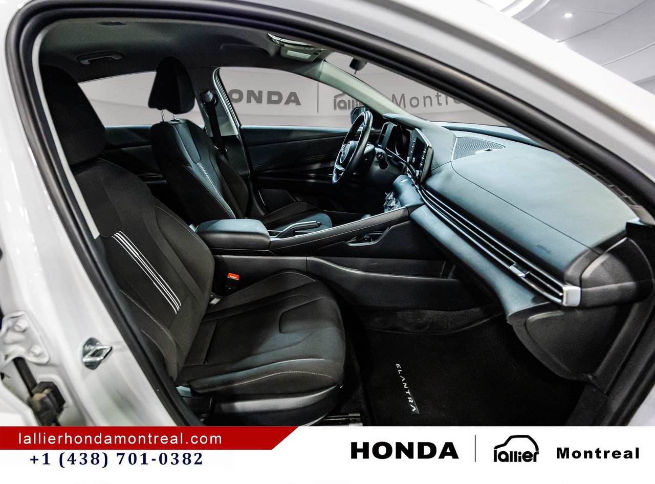 2023 Hyundai Elantra - Image 18