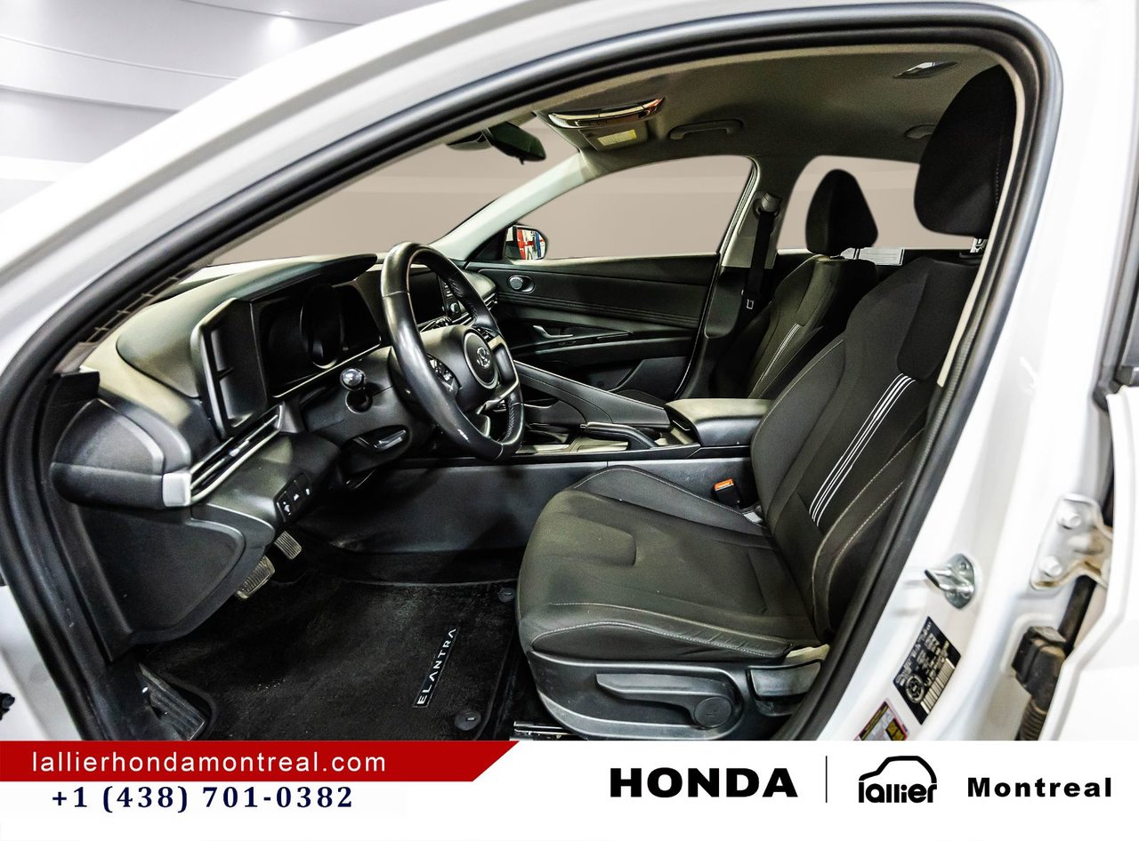 2023 Hyundai Elantra - Image 19