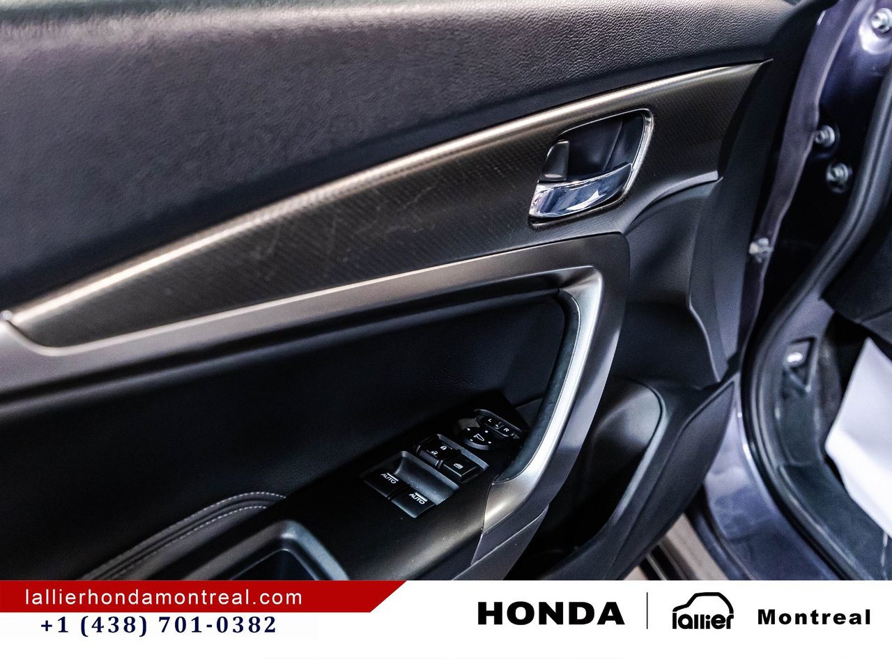 2017 Honda Accord Coupe - Image 12
