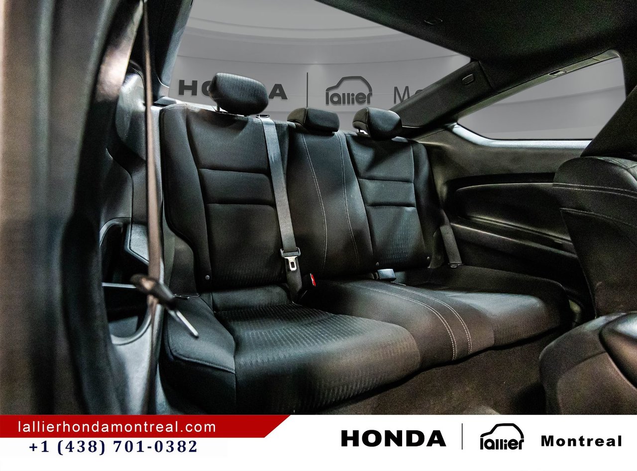 2017 Honda Accord Coupe - Image 17
