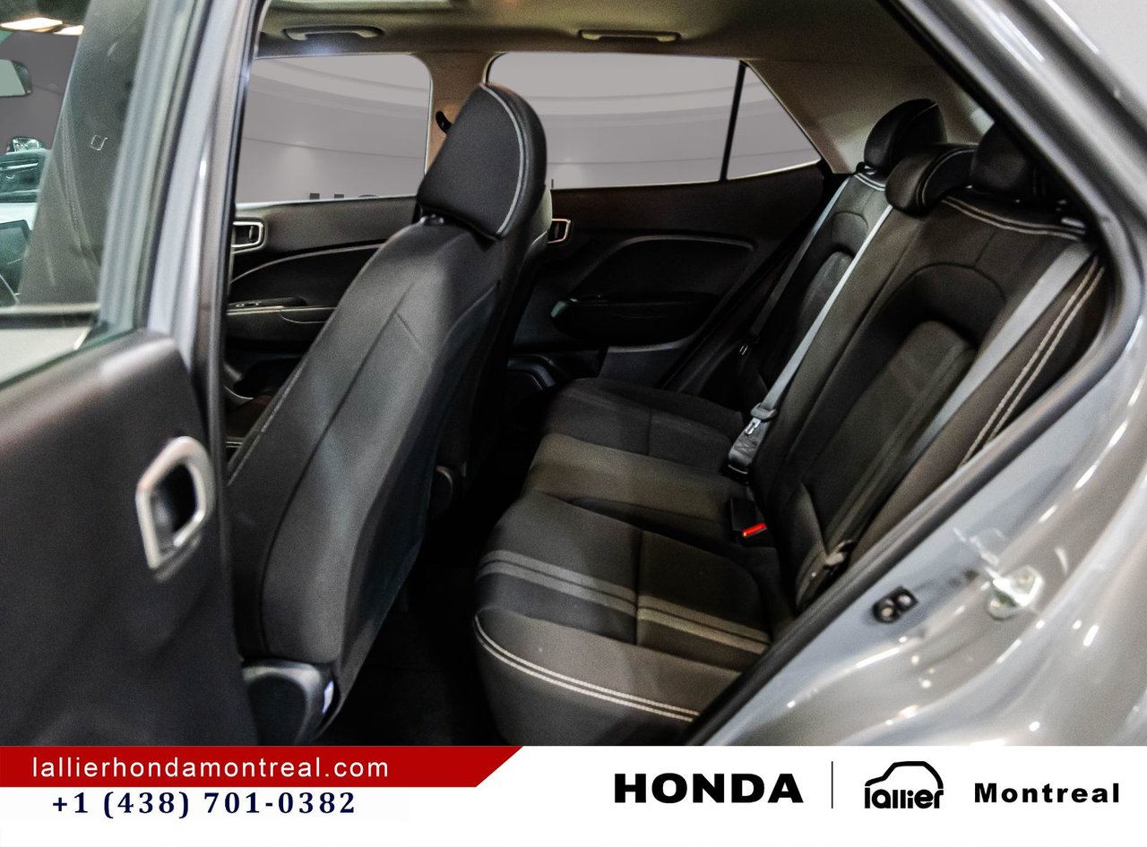2022 Hyundai Venue - Image 14