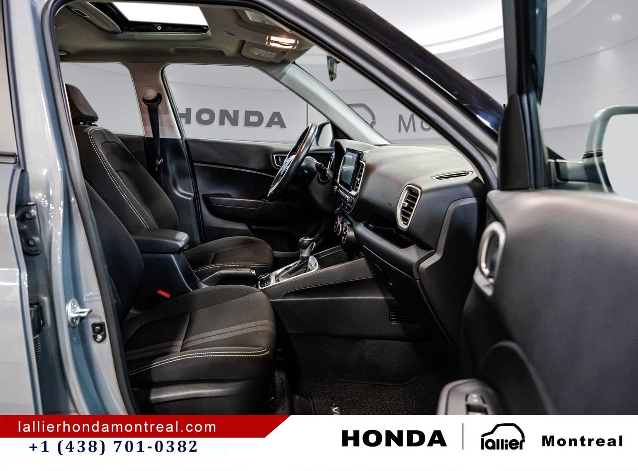2022 Hyundai Venue - Image 18