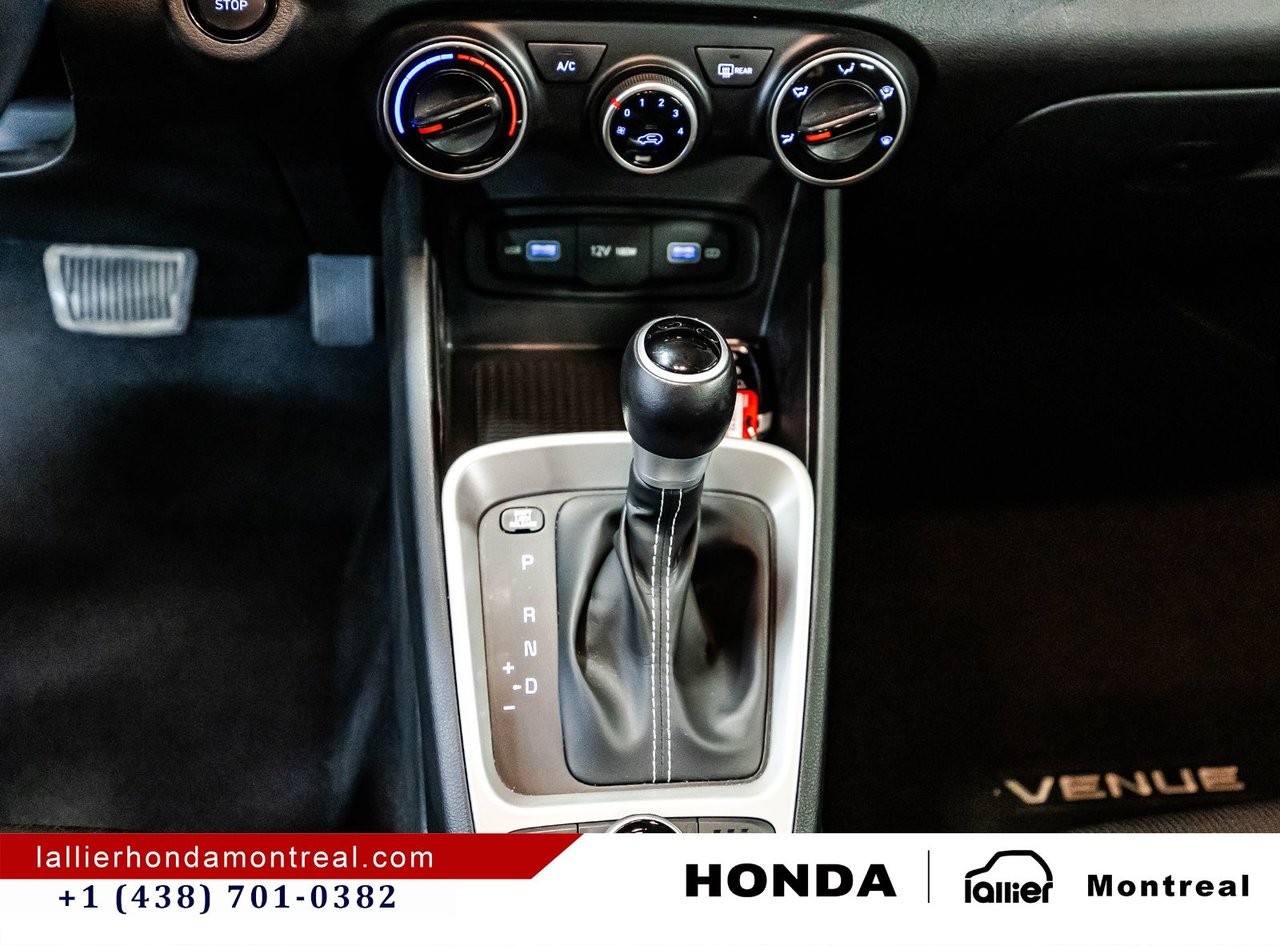 2022 Hyundai Venue - Image 24