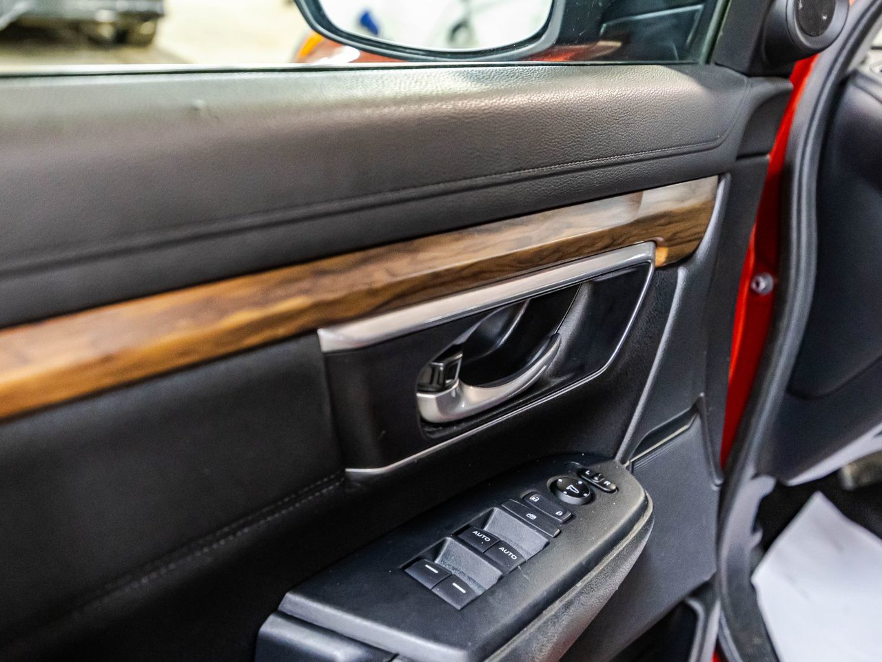 2018 Honda CR-V - Image 11