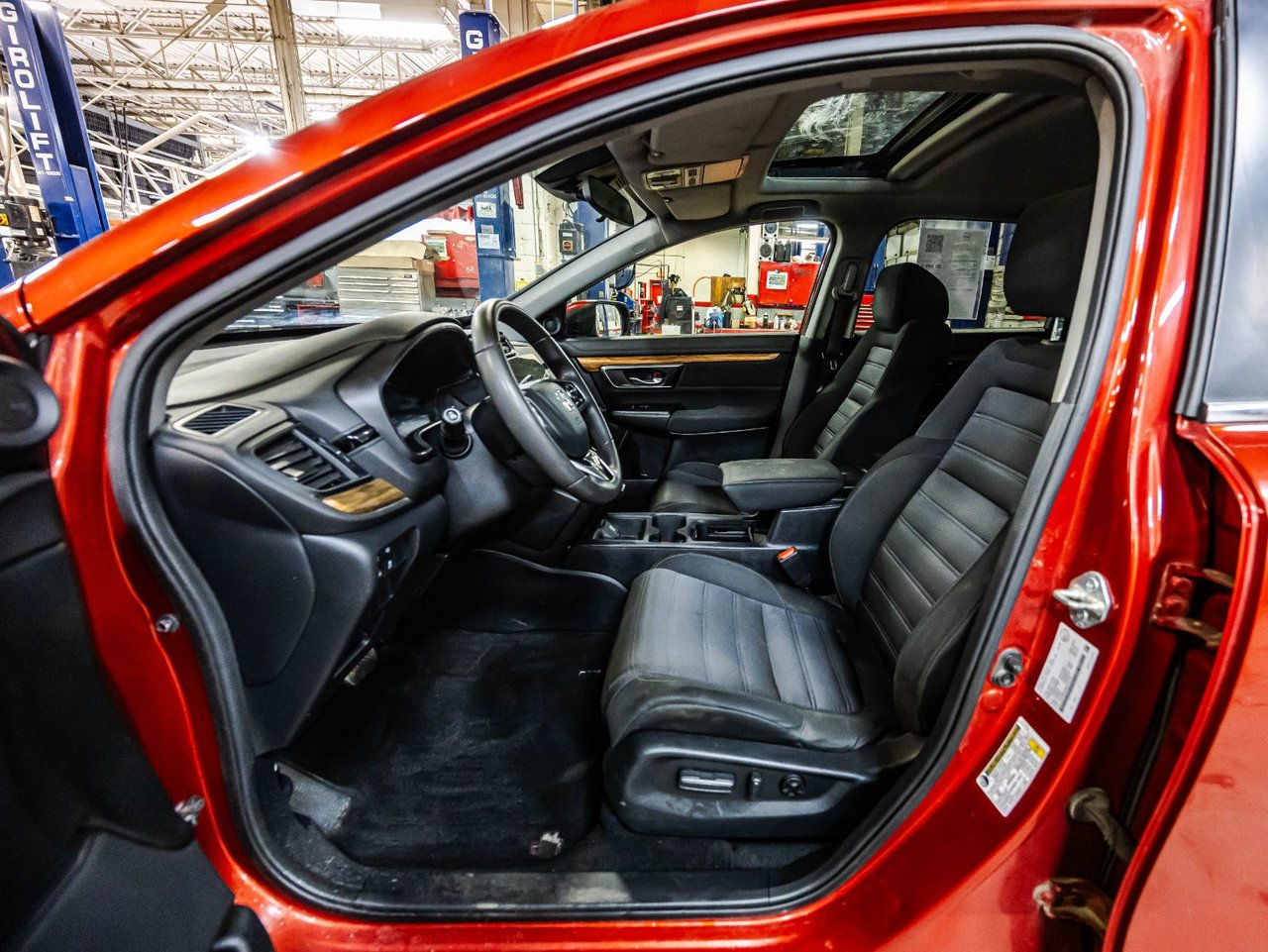 2018 Honda CR-V - Image 19