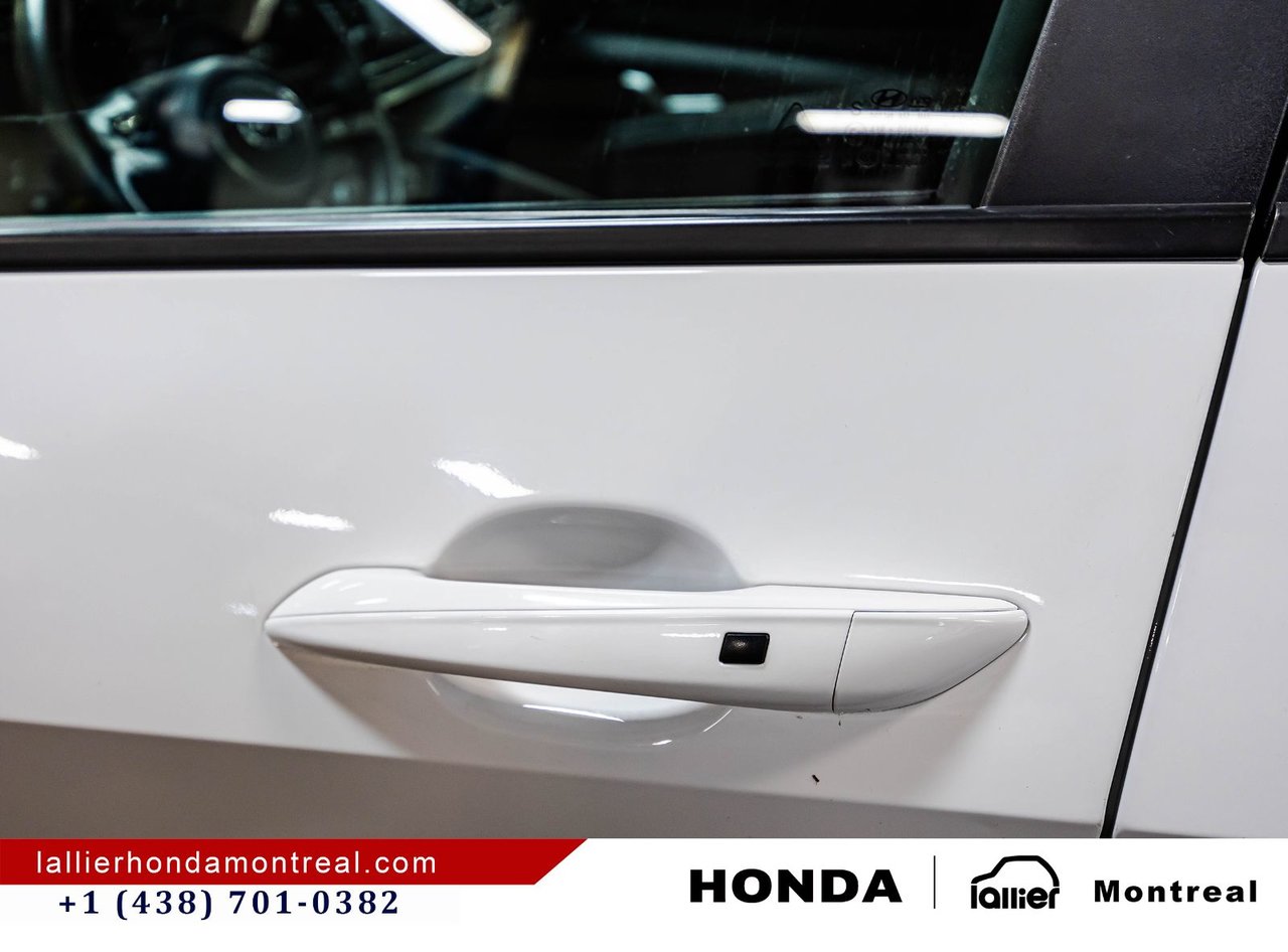 2023 Hyundai Elantra - Image 11