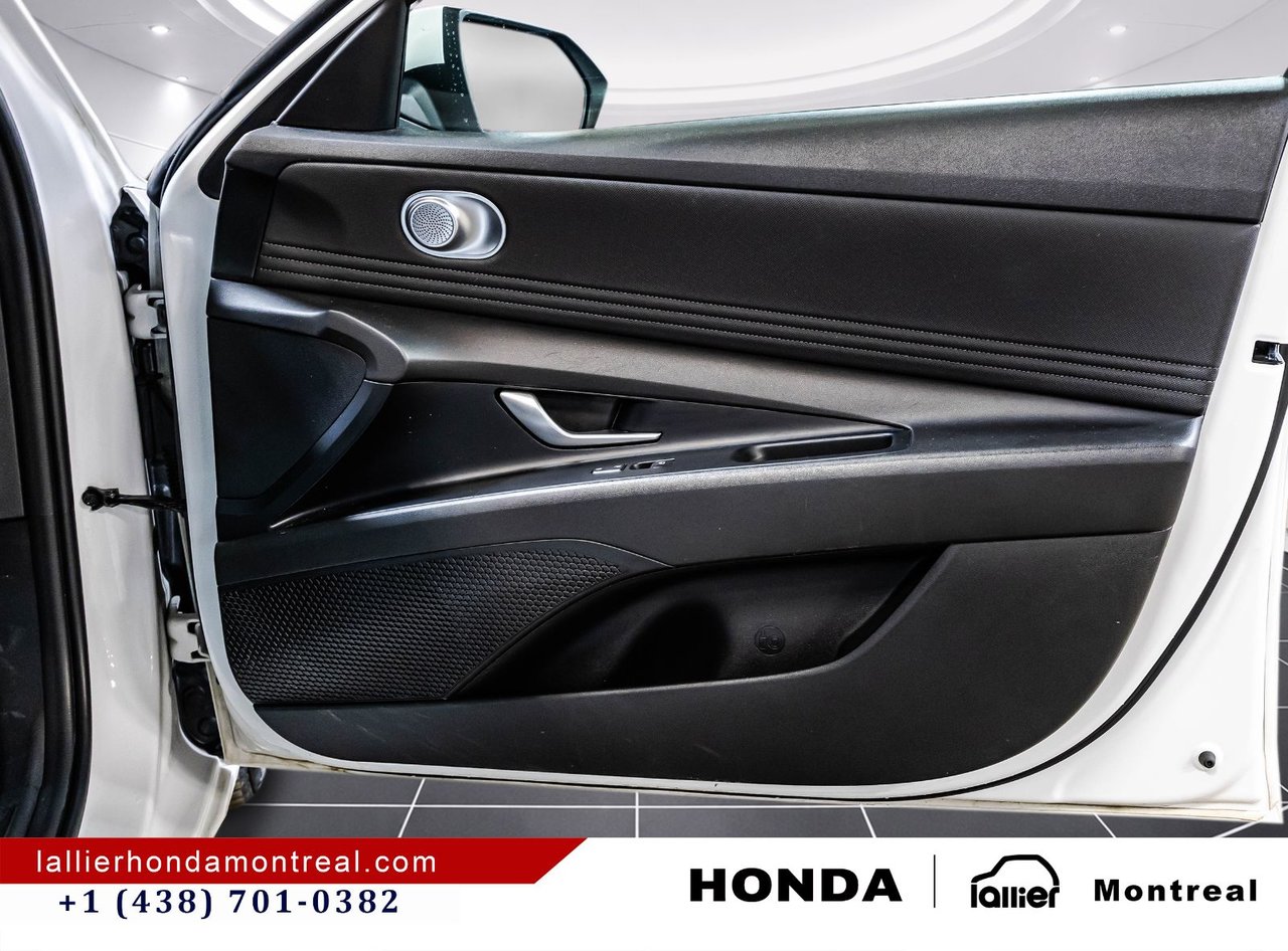 2023 Hyundai Elantra - Image 17