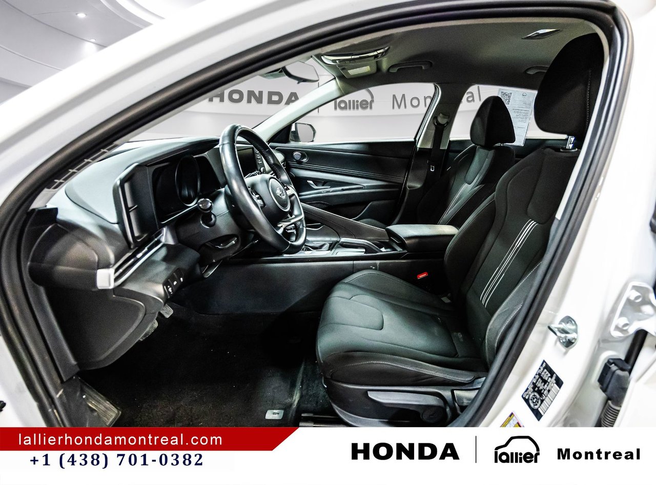 2023 Hyundai Elantra - Image 19