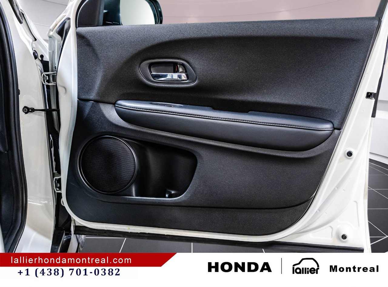 2022 Honda HR-V - Image 16