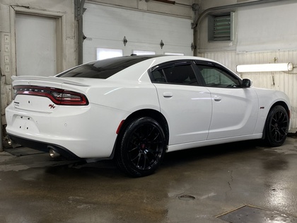 2020 Dodge Charger - Image 7
