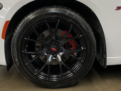 2020 Dodge Charger - Image 11