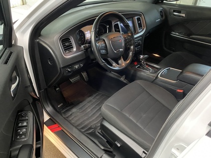 2020 Dodge Charger - Image 13